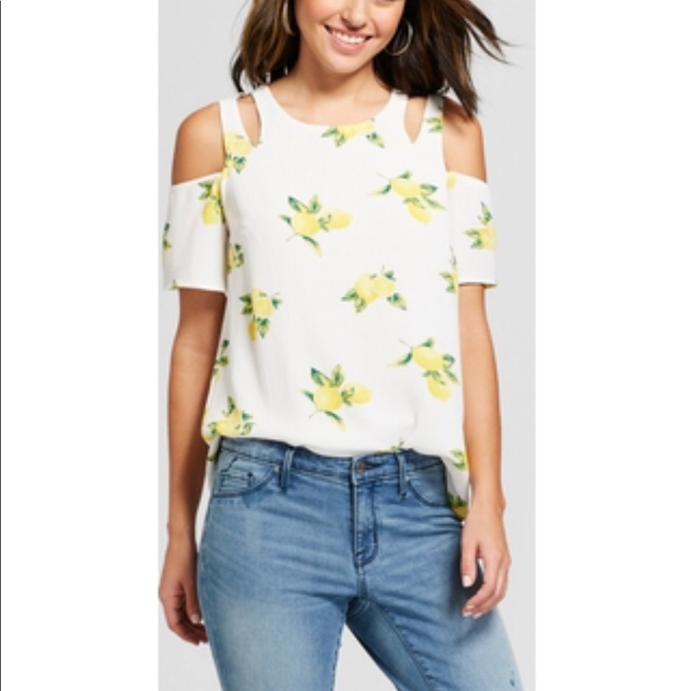 Xhilaration 🍋 cut out short sleeve/lemon pattern